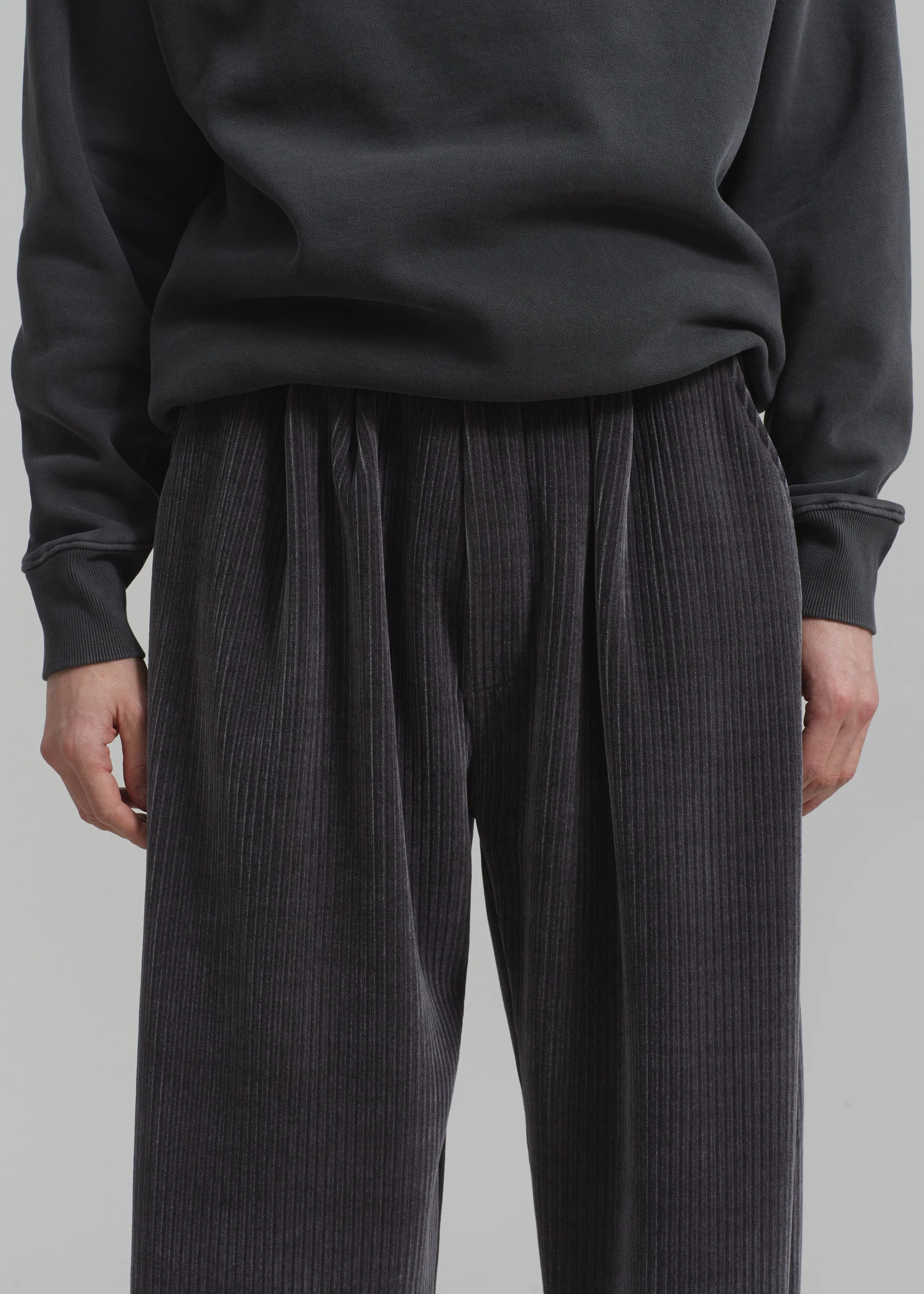 Declan Corduroy Pants - Charcoal